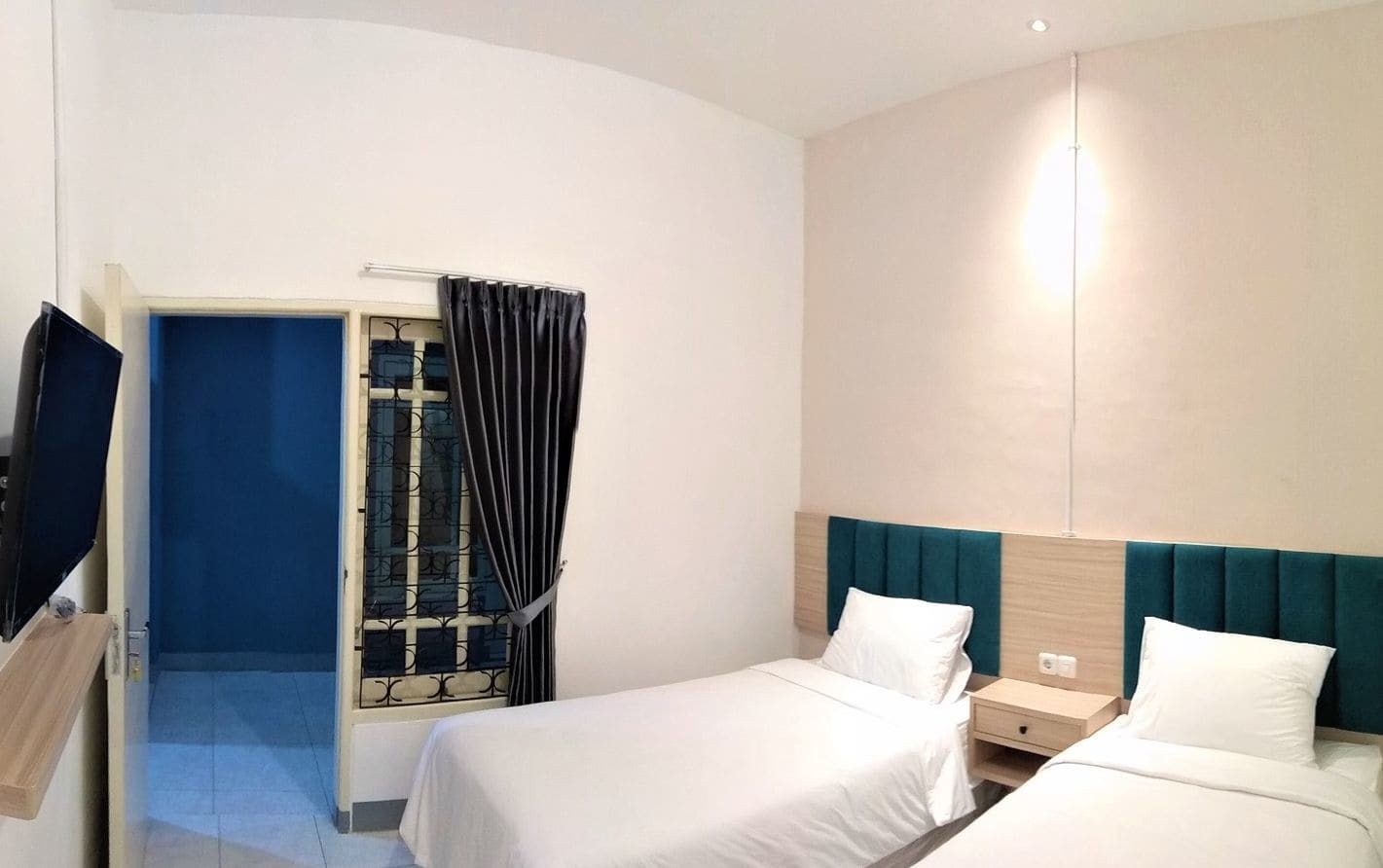Kokonut Guesthouse Surabaya Exterior foto